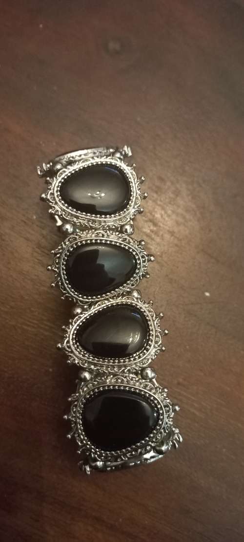 Vintage look bracelet