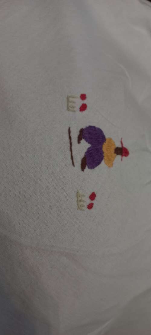Hand embroidery table cloth vintage with servettes