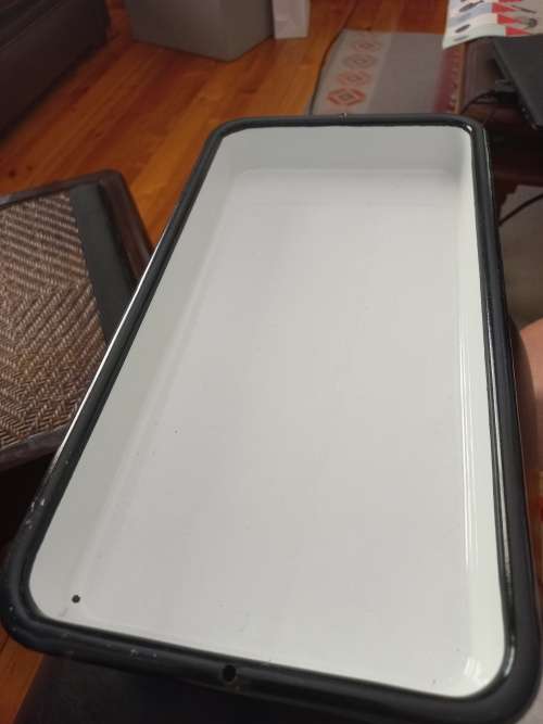 Enamel baking tray