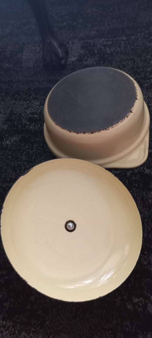 Vintage cast iron pot