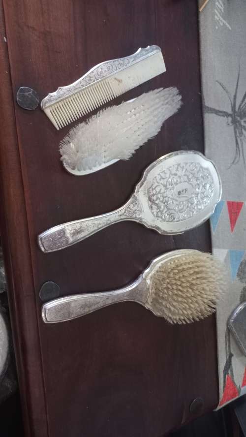 Vintage brush set 4 piece