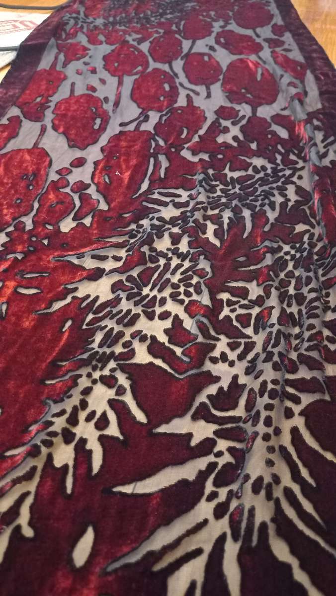 Vintage scarf red velvet and lace