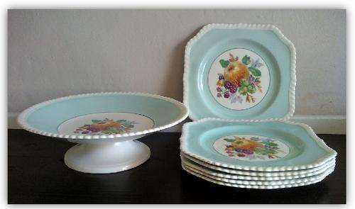 BIZARRE DISCOVERY  -  OLD ENGLISH  CAKE STAND + 6 CAKE PLATES  JOHNSON BROS  MADE IN ENGLAND