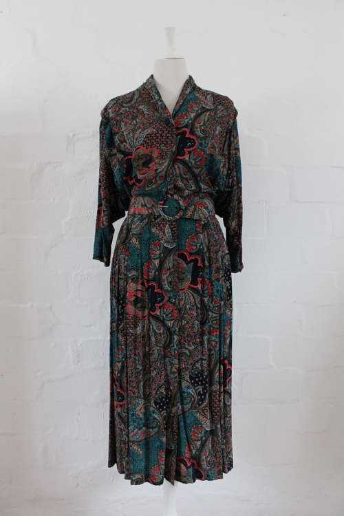 VINTAGE FLORAL BLACK RED PRINT BELTED DAY DRESS - SIZE 14