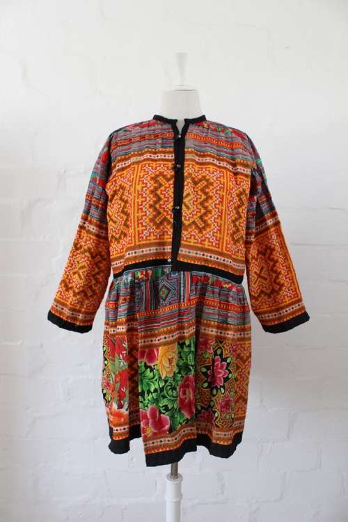 VINTAGE SOUTH AMERICAN EMBROIDERED FLORAL TAPESTRY PATCHWORK DRESS - SIZE XL