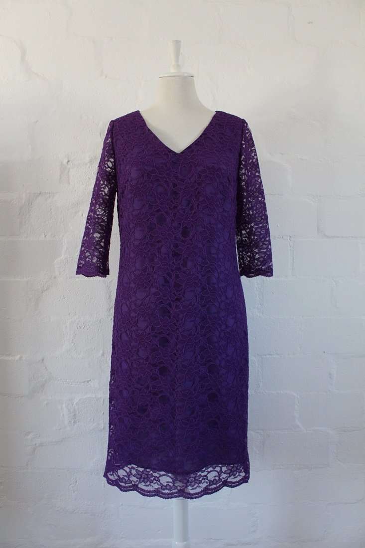 VINTAGE PURPLE FLORAL LACE MIDI EVENING COCKTAIL DRESS - SIZE 12