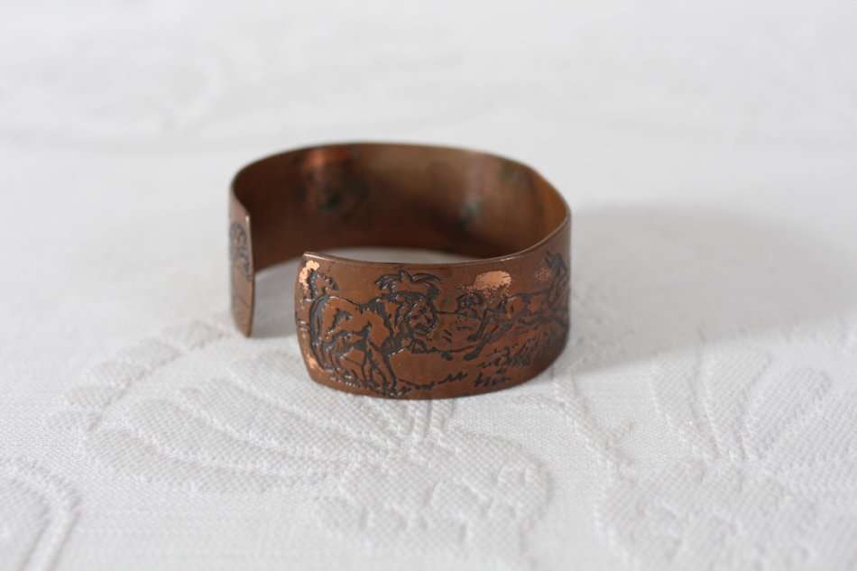VINTAGE COPPER EMBOSSED AFRICAN ANIMAL CUFF BRACELET BANGLE