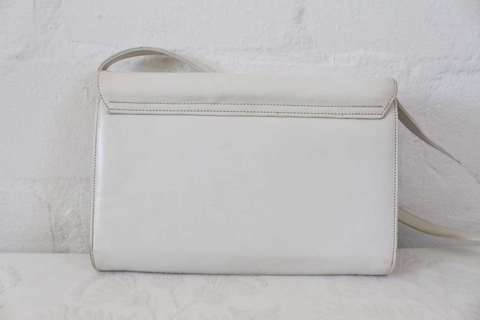 *FLASH SAE - 40% OFF!* VINTAGE OFF WHITE GENUINE LEATHER SHOULDER HANDBAG CLUTCH BAG