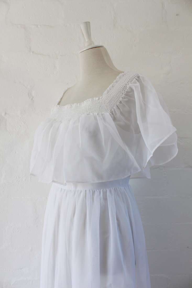 VINTAGE EMBROIDERED FLORAL OFF THE SHOULDER MAXI LONG FORMAL DRESS - SIZE 10