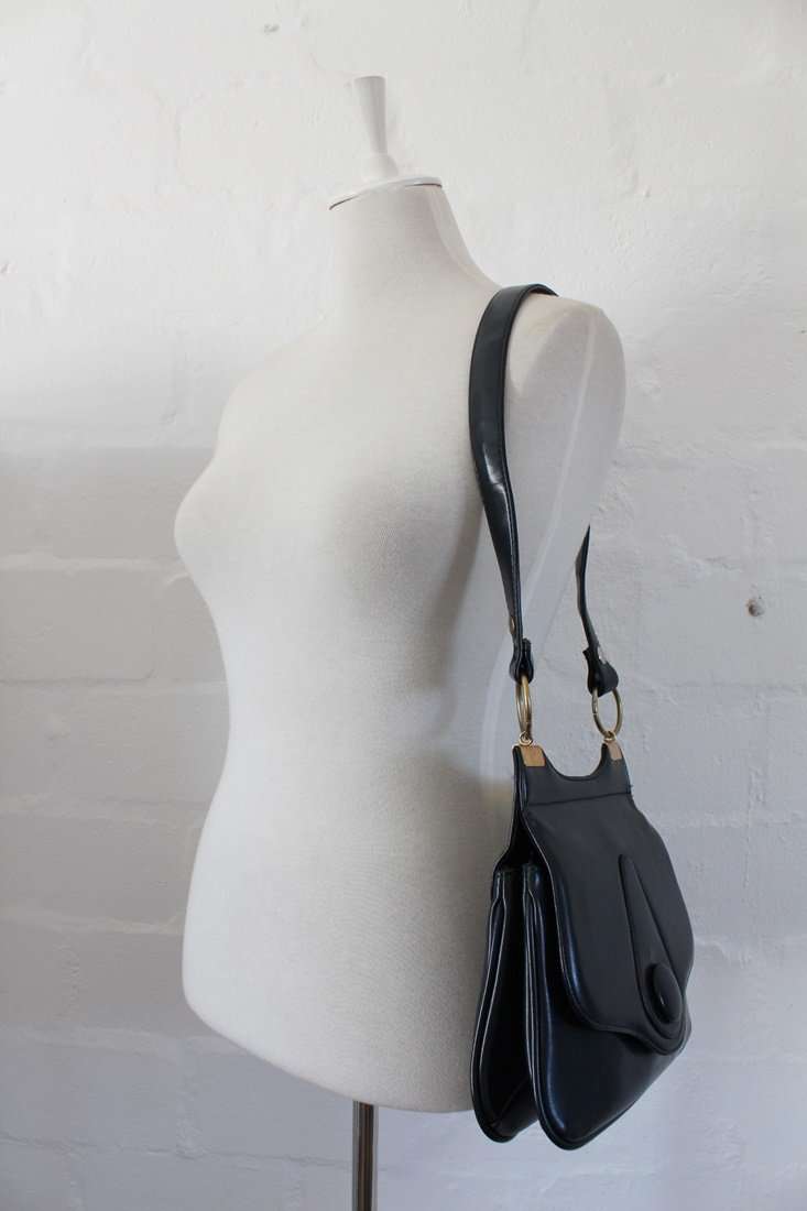 VINTAGE NAVY VINYL FAUX LEATHER HANDBAG BAG PURSE