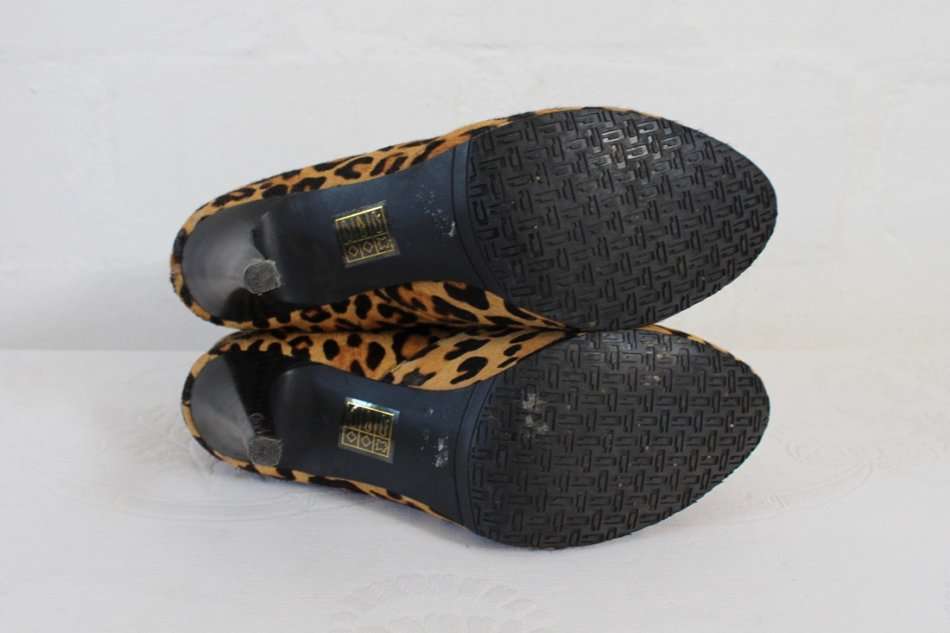 *TOSONI* LEOPARD PRINT GENUINE LEATHER CALF HAIR ANKLE BOOTIES SHOES - SIZE 6
