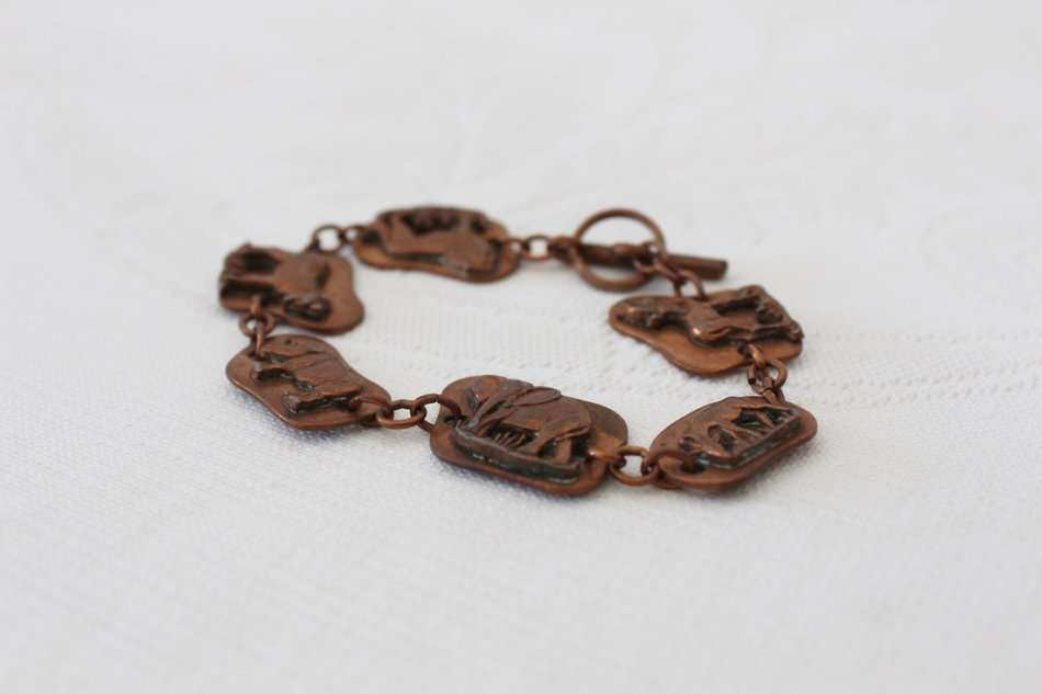VINTAGE COPPER WILD AFRICAN ANIMALS CHARM BRACELET BANGLE
