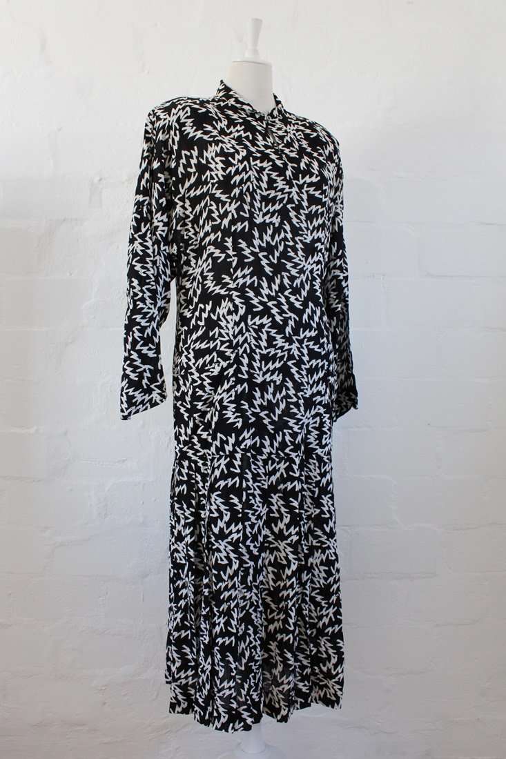 *FLASH SALE - 50% OFF!* *NICOLE MILLER* DESIGNER VINTAGE BLACK WHITE PRINTED DRESS - SIZE 10