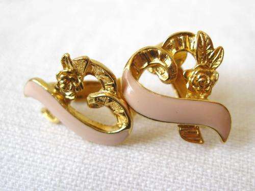 VINTAGE PINK ENAMEL HEART FLOWER GOLD PLATED CLIP-ON EARRINGS