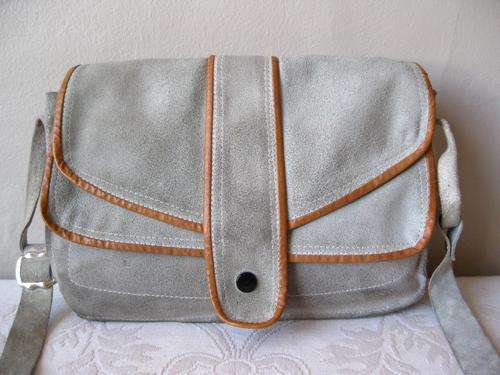 VINTAGE GENUINE SUEDE LEATHER GREY TAN MESSENGER FLAP SLING BAG HANDBAG