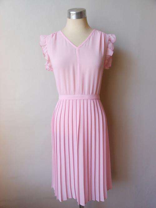 VINTAGE PINK PLEATED RUFFLE TIE WAIST DRESS - SIZE 14