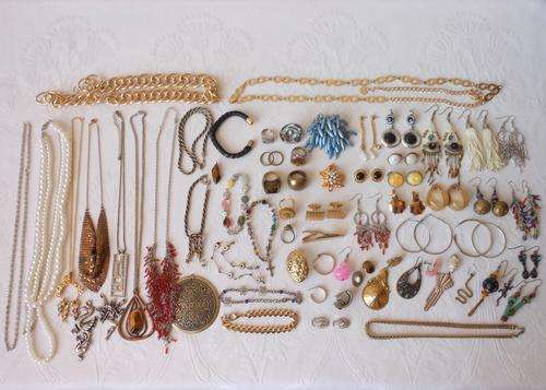 HUGE LOT VINTAGE TO MODERN COSTUME JEWELLERY - NECKLACES, RINGS, EARRINGS ETC.