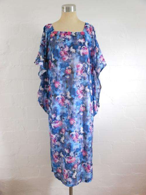 VINTAGE FLORAL ROSE PRINT PINK BLUE KAFTAN DRESS - FREE SIZE