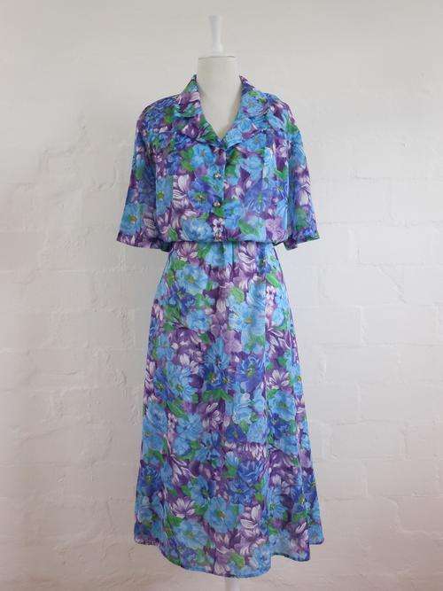 *END SEASON SALE* VINTAGE FLORAL PRINT BLUE PURPLE SHORT SLEEVE DAY DRESS - SIZE 18