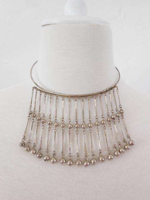 VINTAGE SILVER PLATED CHOKER CHARM BEADED NECKLACE
