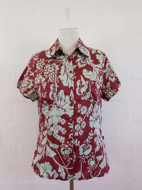 *POLO* DESIGNER FLORAL PRINT MAROON GREEN SHORT SLEEVE SHIRT BLOUSE TOP - SIZE 16