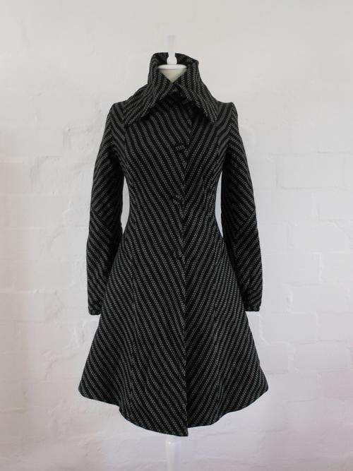 LOVE AND BE LOVED AMIN PHILLIPS BLACK GREY STRIPED FLARED QUILTED PADDED JACKET COAT - SIZE SMALL