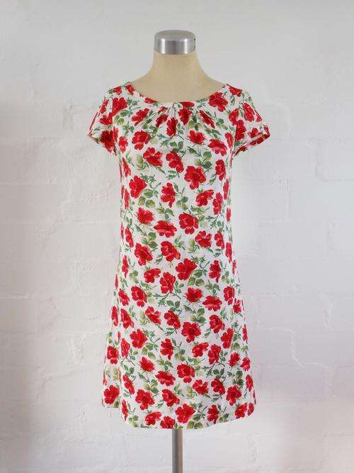 VINTAGE FLORAL PRINT RED WHITE GREEN SHIFT DAY DRESS - SIZE 8