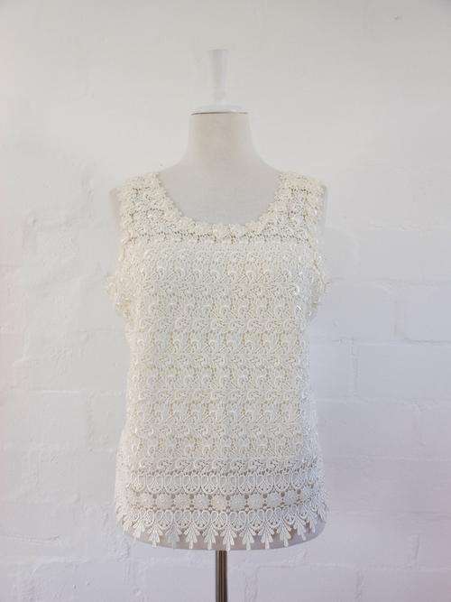 *NEW YEAR SALE - 50% OFF* VINTAGE CREAM LACE FLORAL SLEEVELESS TANK TOP - SIZE XL