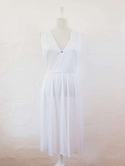 *END SEASON SALE - 50% OFF* VINTAGE CRISS-CROSS BACK WHITE V NECK COCKTAIL DRESS - SIZE 12