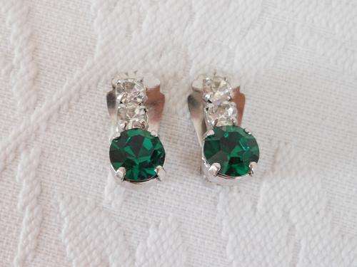 VINTAGE GREEN RHINESTONE PASTE SILVER PLATED CLIP-ON EARRINGS