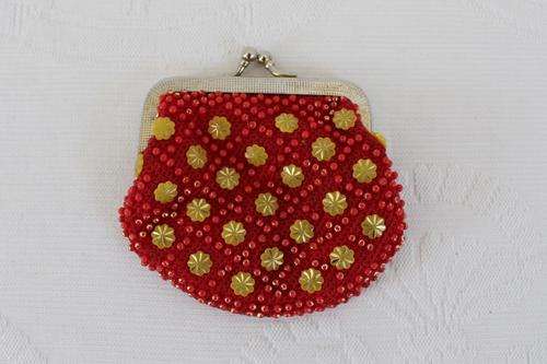 VINTAGE RED BEADED FABRIC COIN PURSE