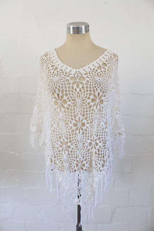 VINTAGE CROCHET JERSEY KNIT WHITE PONCHO SHAWL TOP - ONE SIZE