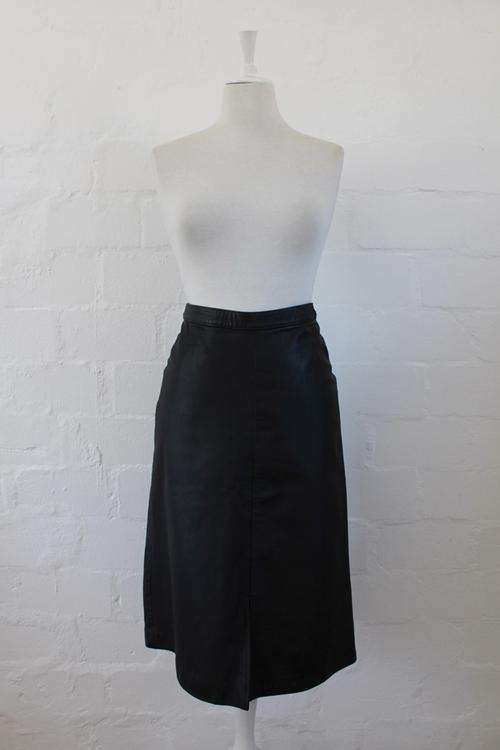*GENUINE LEATHER* VINTAGE BLACK PENCIL SKIRT - SIZE 8