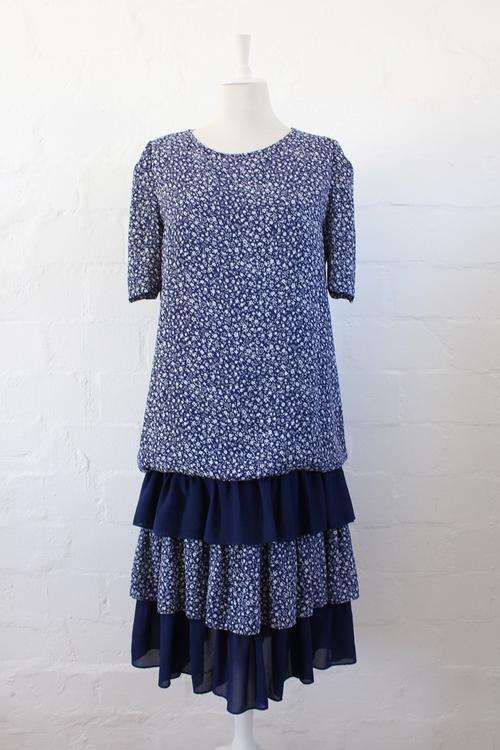 VINTAGE FLORAL PRINT BLUE WHITE TIERED LAYERED DRESS - SIZE 14