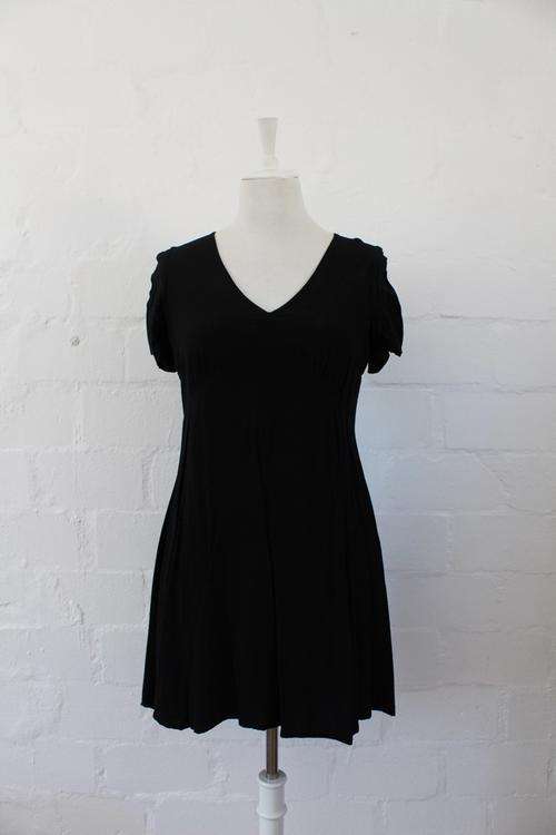 VINTAGE BLACK OPEN BACK MINI DAY DRESS - SIZE 10