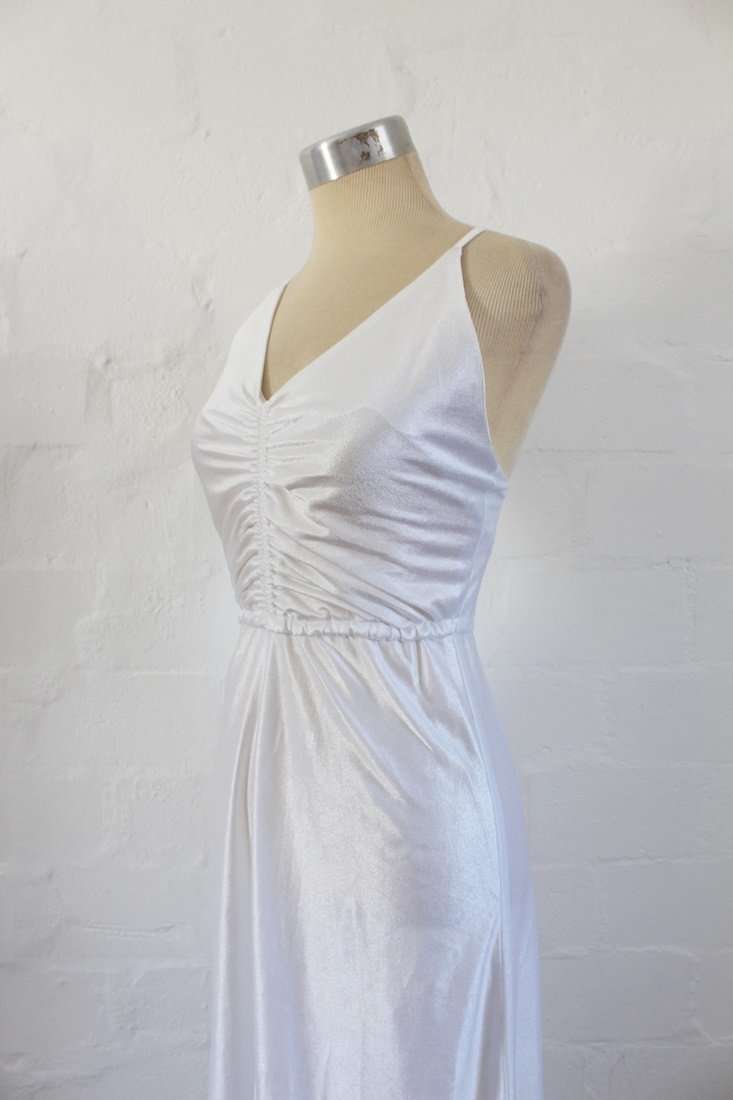 VINTAGE FULL LENGTH MAXI CRISS CROSS WHITE DRESS - SIZE 8