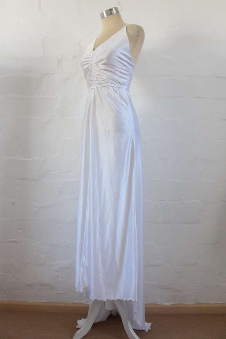 VINTAGE FULL LENGTH MAXI CRISS CROSS WHITE DRESS - SIZE 8
