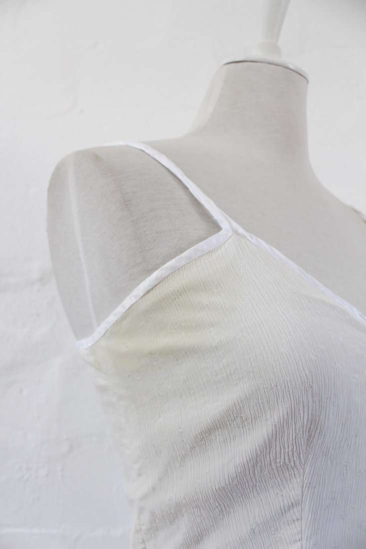 VINTAGE 100% SILK CREAM CHIFFON COCKTAIL SWING DRESS - SIZE 8