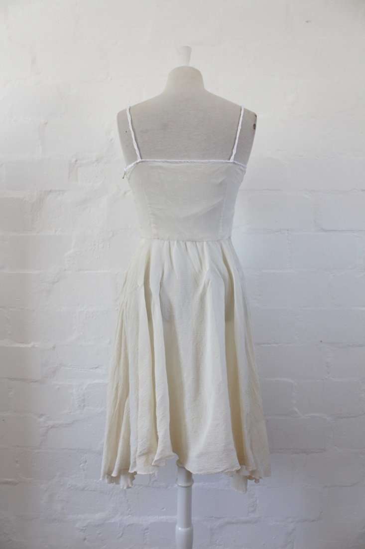 VINTAGE 100% SILK CREAM CHIFFON COCKTAIL SWING DRESS - SIZE 8
