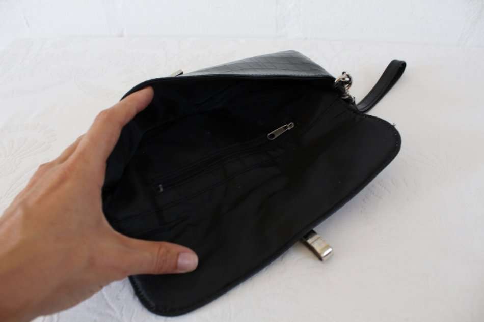 VINTAGE FAUX CROCODILE PRINT BLACK EVENING CLUTCH BAG