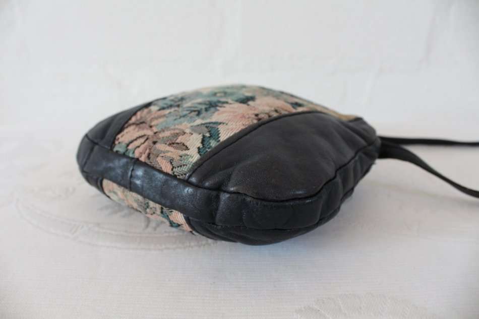 VINTAGE FLORAL TAPESTRY NAVY GENUINE LEATHER SMALL HANDBAG BAG PURSE