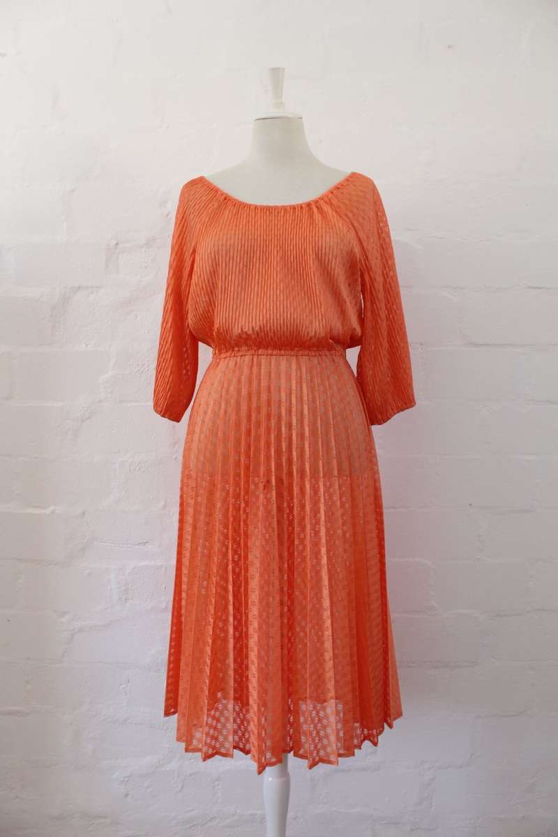 VINTAGE ORANGE PLEATED DRESS - SIZE 14