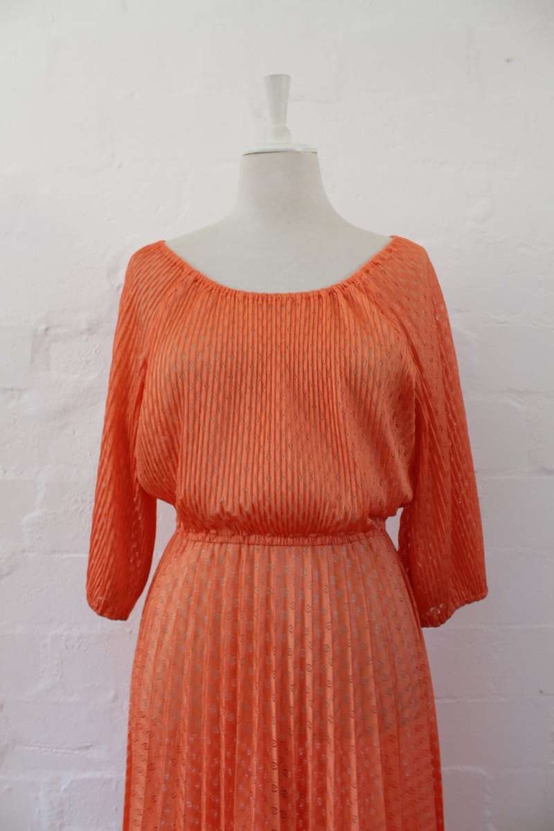 VINTAGE ORANGE PLEATED DRESS - SIZE 14