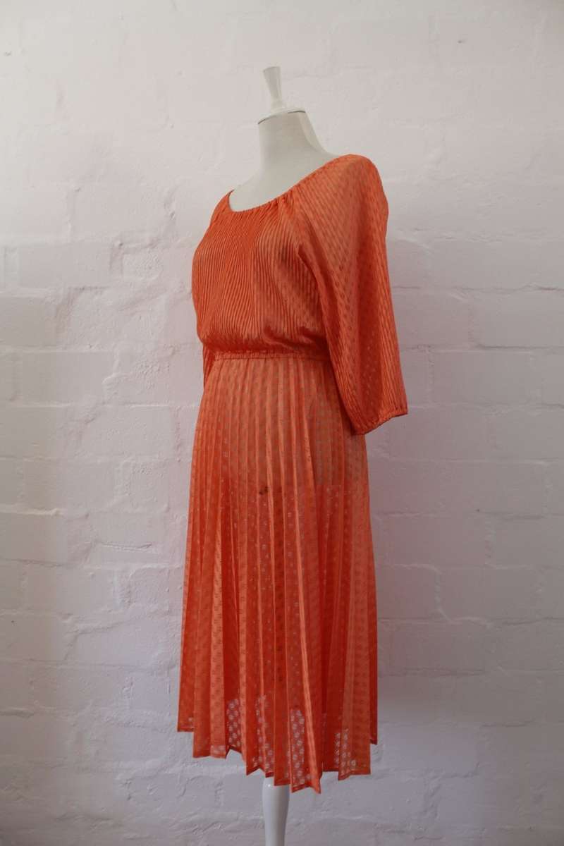 VINTAGE ORANGE PLEATED DRESS - SIZE 14