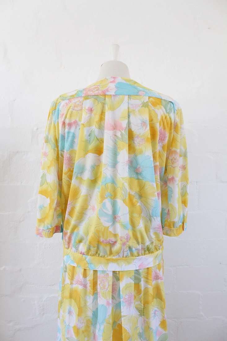 VINTAGE TWO PIECE YELLOW WHITE PRINTED PLEATED DRESS TOP SET - SIZE 18