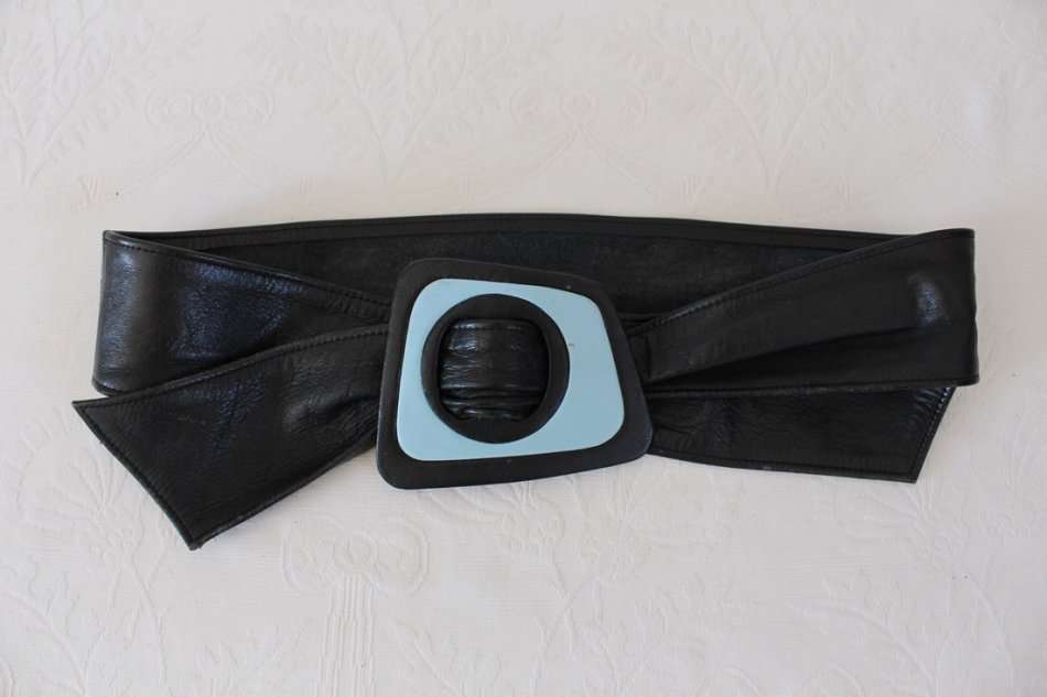 VINTAGE BLACK BLUE GENUINE LEATHER WRAP BELT