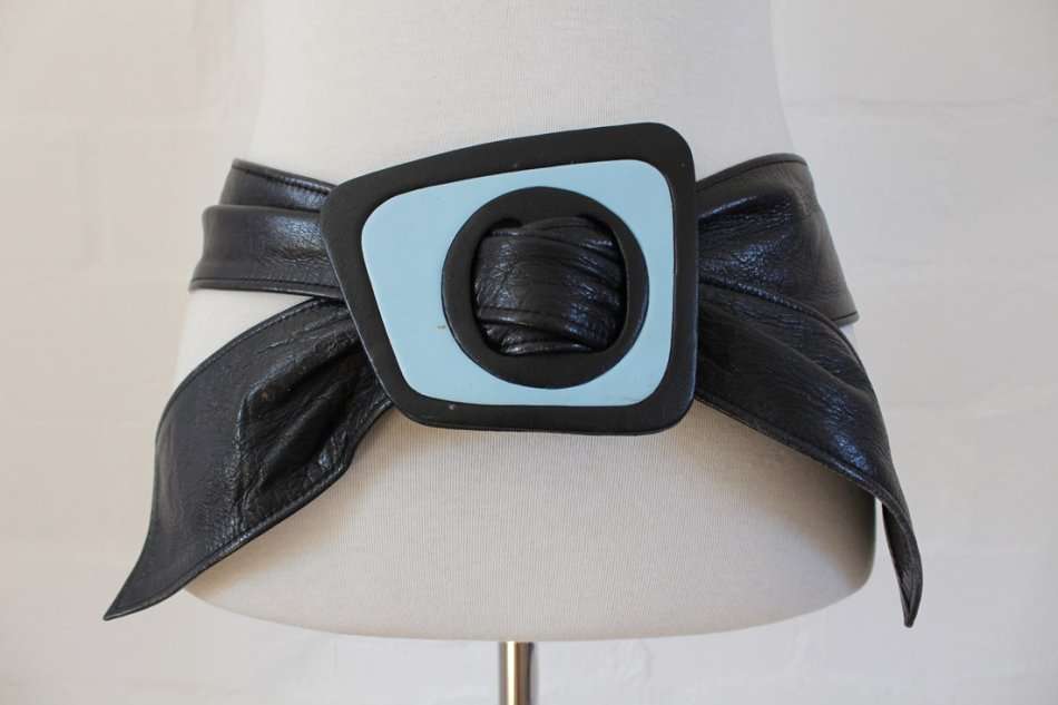 VINTAGE BLACK BLUE GENUINE LEATHER WRAP BELT