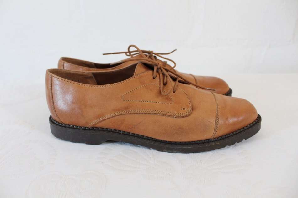 VINTAGE GENUINE LEATHER BROWN TAN OXFORD SHOES - SIZE 5