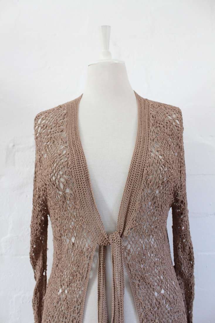 VINTAGE STYLE CROCHET KNIT BROWN TIE FRONT LONG SLEEVE JERSEY - SIZE L