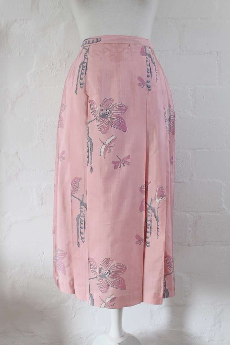 100% SILK VINTAGE PINK FLORAL PLEATED SKIRT - SIZE 10